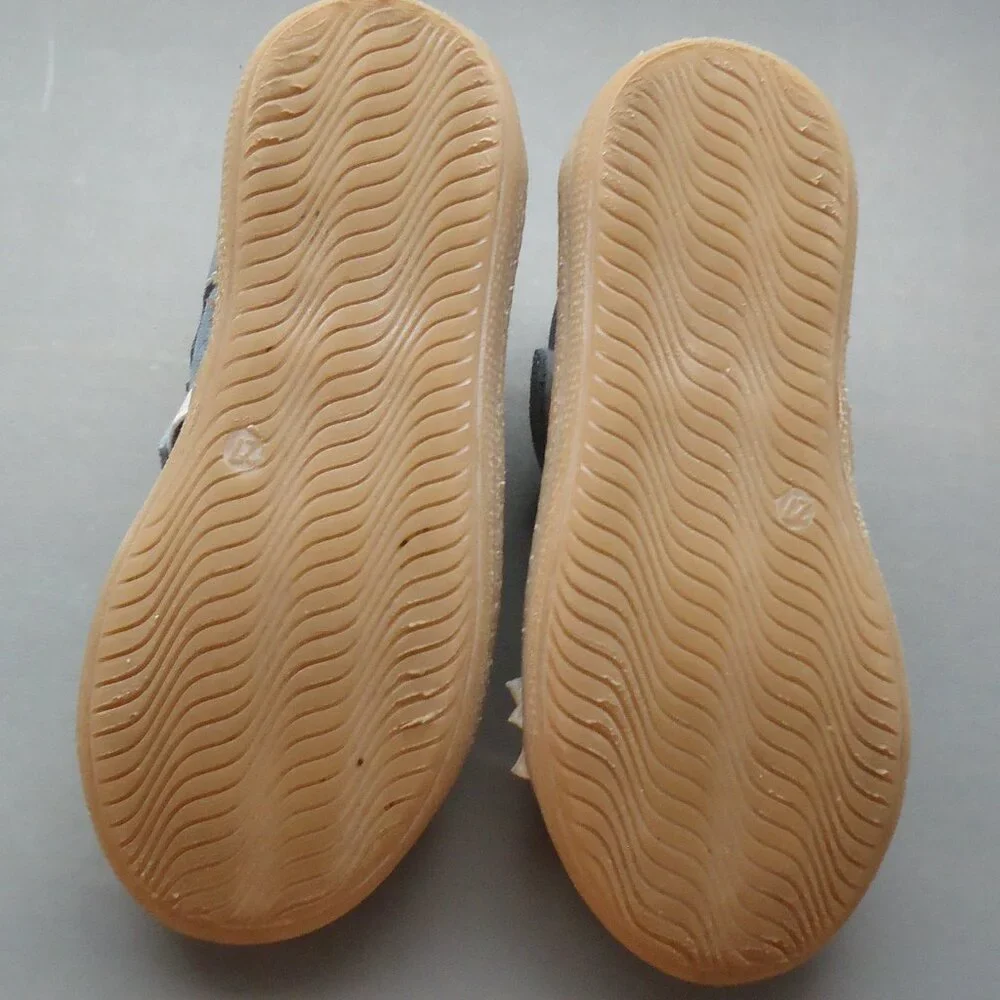 SIZE 27. Primigi Sky effects system Mary Jane suede shoes.